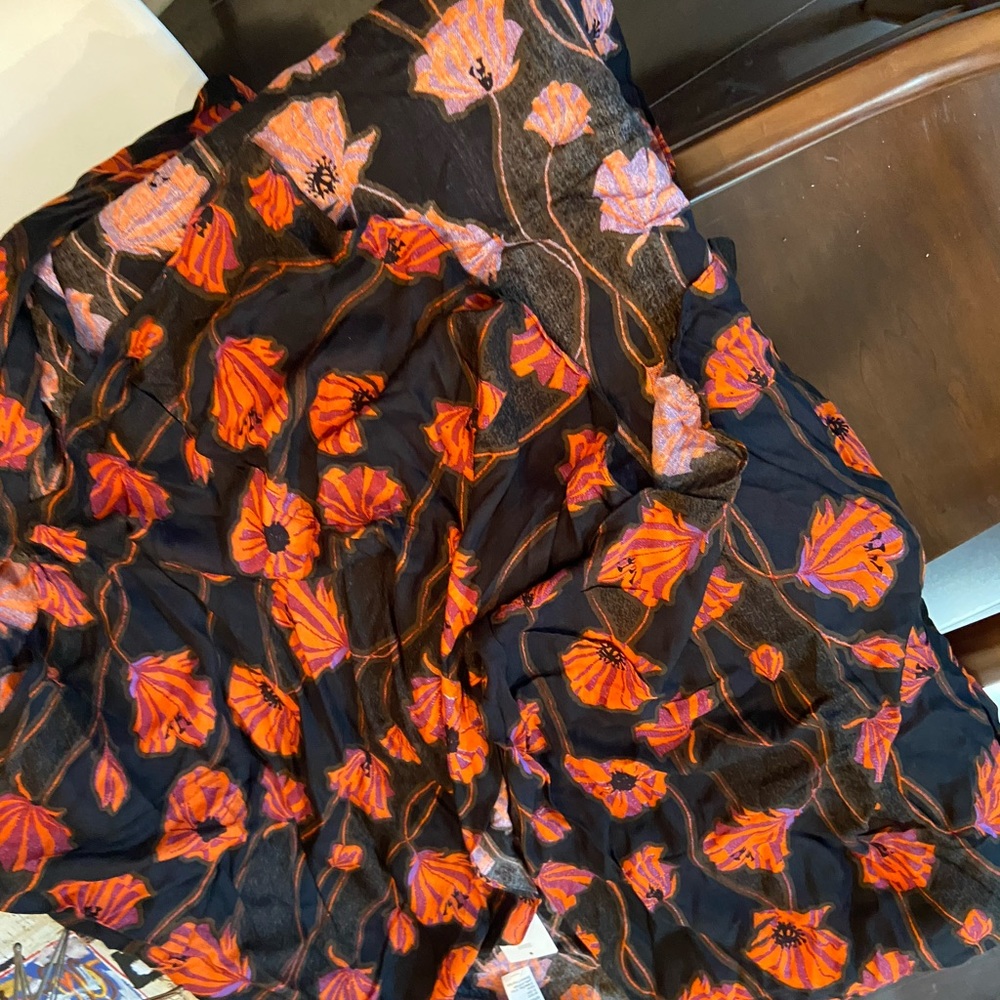 Free People Printed Boho Shawl Top NWT - Picture 4 of 7
